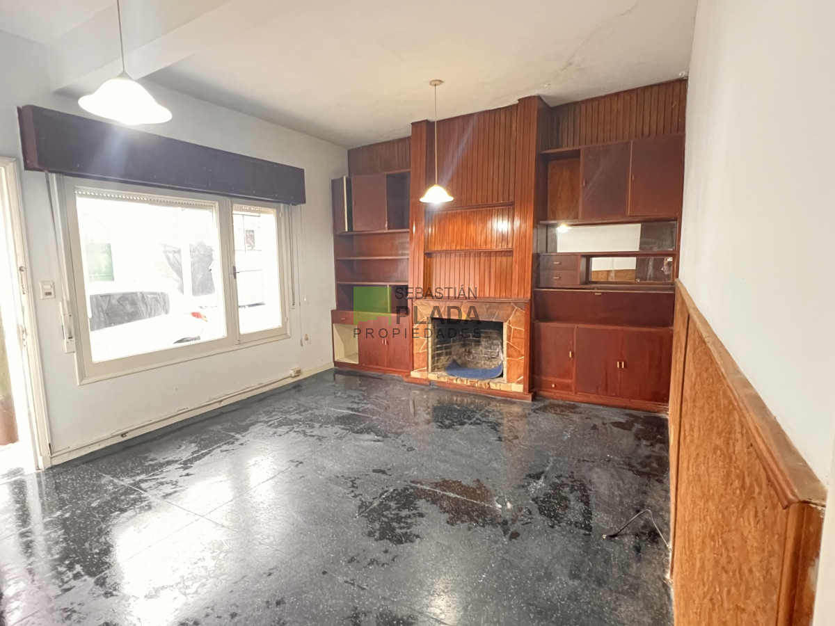 Casa ID.718 - Casa de 3 Dormitorios Céntrica, con garaje en Venta
