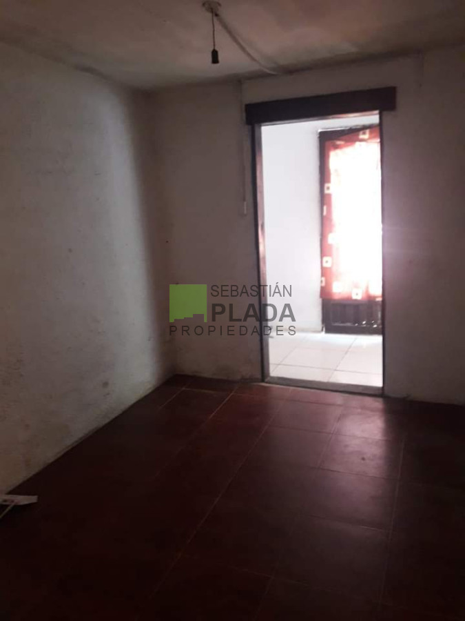 Casa ID.523 - tres apartamento en un mismo padrón, sobre Avenida.