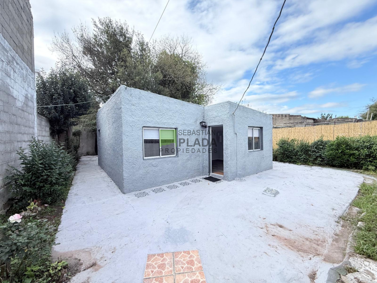 Casa ID.1080 - Casa de 1 Dormitorio en Venta en Centro de San Carlos