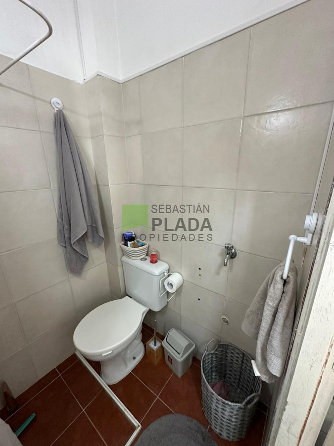 Casa ID.710 - Casa con Local o monoambiente. apta Banco