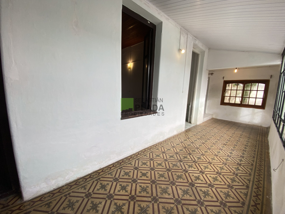 Casa ID.679 - Casa 4 Dormitorios con garaje en alquiler en el Centro de San Carlos