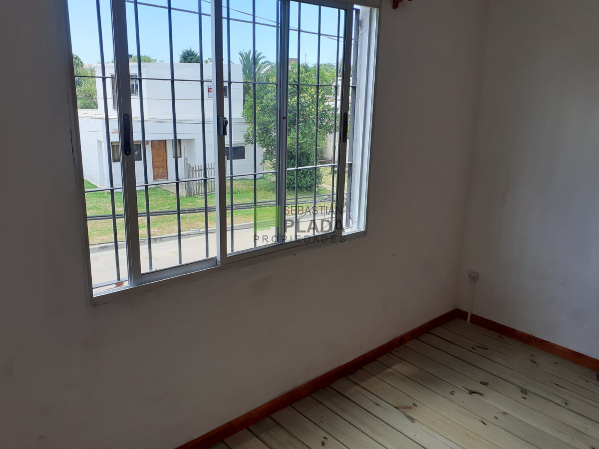 Casa ID.866 - Casa de 3 Dormitorios + Apto de 2 Dormitorios y 15 Cocheras en Venta en San Carlos