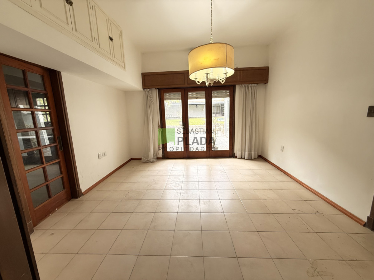 Casa ID.1103 - Casa sobre 18 Julio, ideal Empresa o Profesional