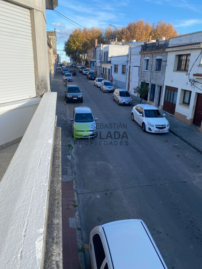 Casa ID.987 - Casa de 2 Dormitorios en el Centro de San Carlos Venta