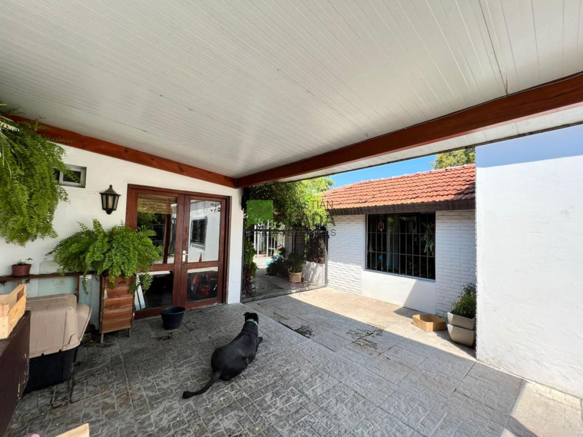 Casa ID.896 - Importante Casa de 4 Dormitorios en Venta en San Carlos