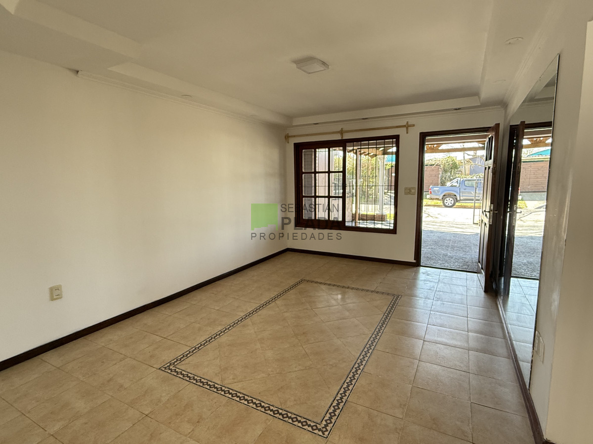 Casa ID.1012 - Casa Plancha 2 Dormitorios con Cochera.