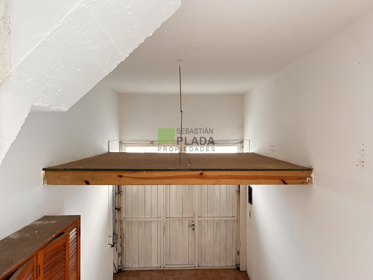 Casa ID.718 - Casa de 3 Dormitorios Céntrica, con garaje en Venta