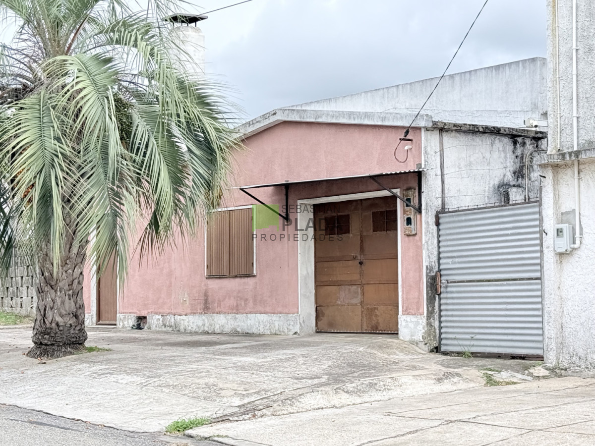 Casa ID.1069 - Casa a Reciclar en San Carlos
