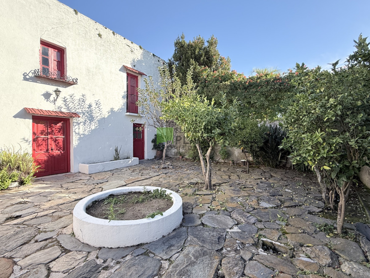 Casona de 1900 en el Centro de San Carlos - PLD1089C
