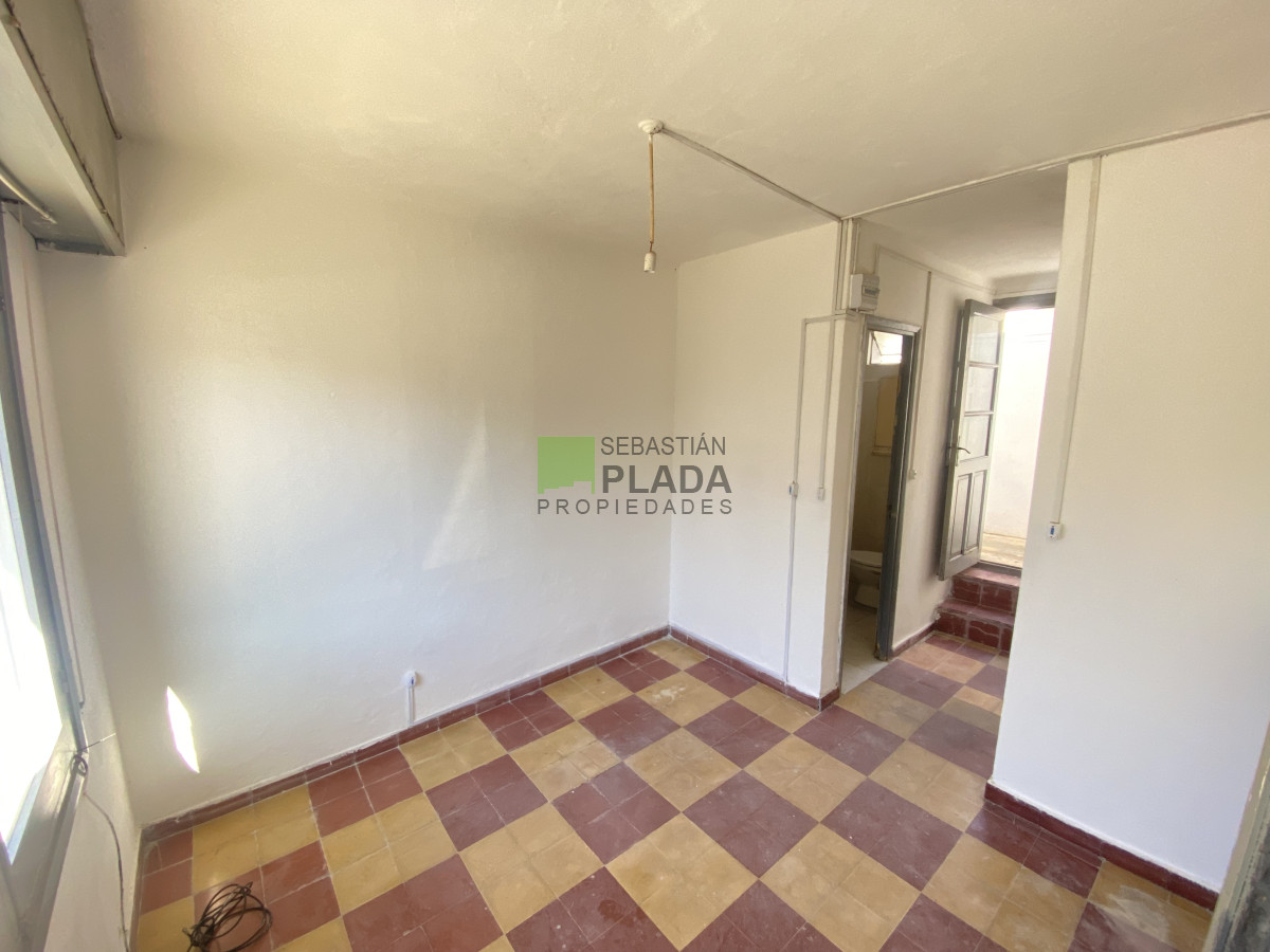 Casa ID.1020 - Casa de 1 Dormitorio en Alquiler en San Carlos
