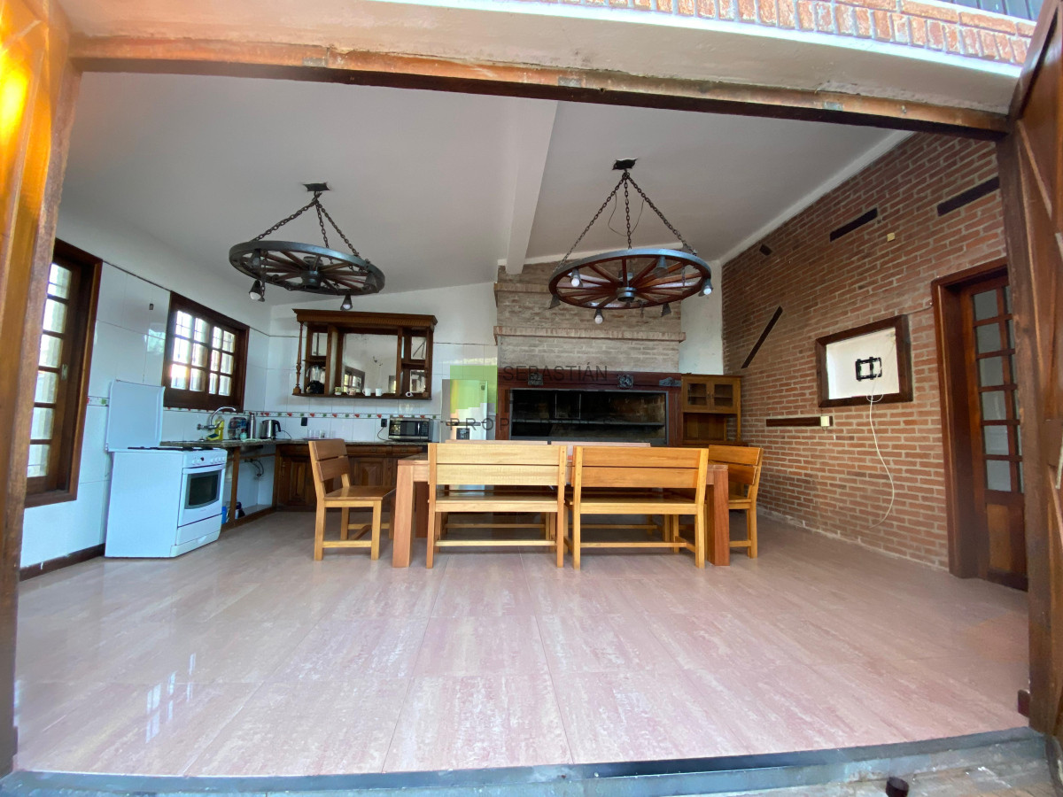 Casa ID.902 - 4 construcciones en un mismo padrón en Venta en San Carlos