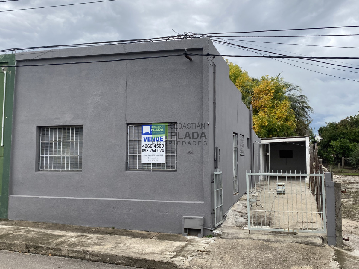 Casa ID.930 - Casa Céntrica 2 Dormitorios y Garaje en Venta en San Carlos