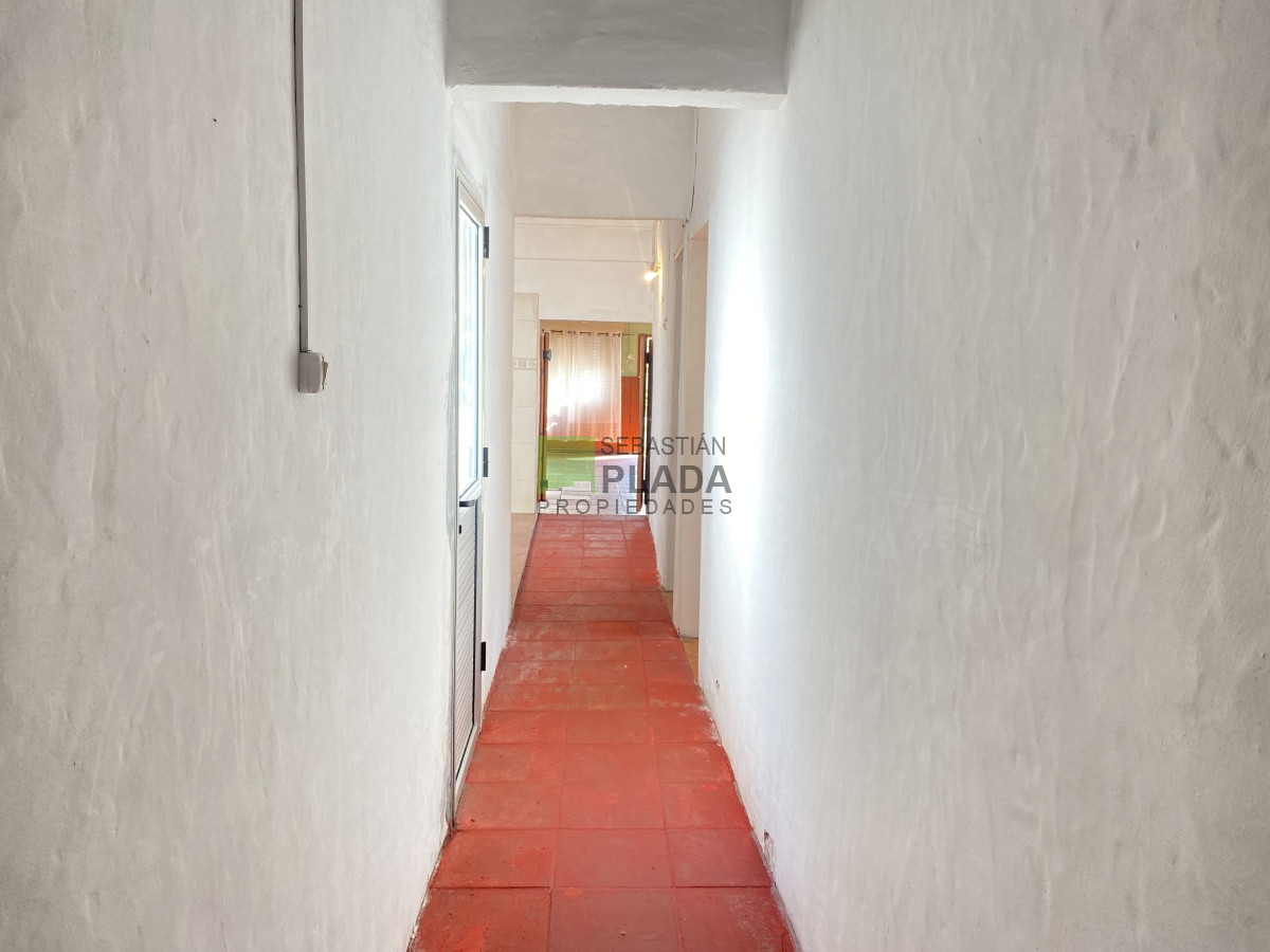 Casa ID.848 - Casa Tres Dormitorios, garaje, patio.  Venta en San Carlos