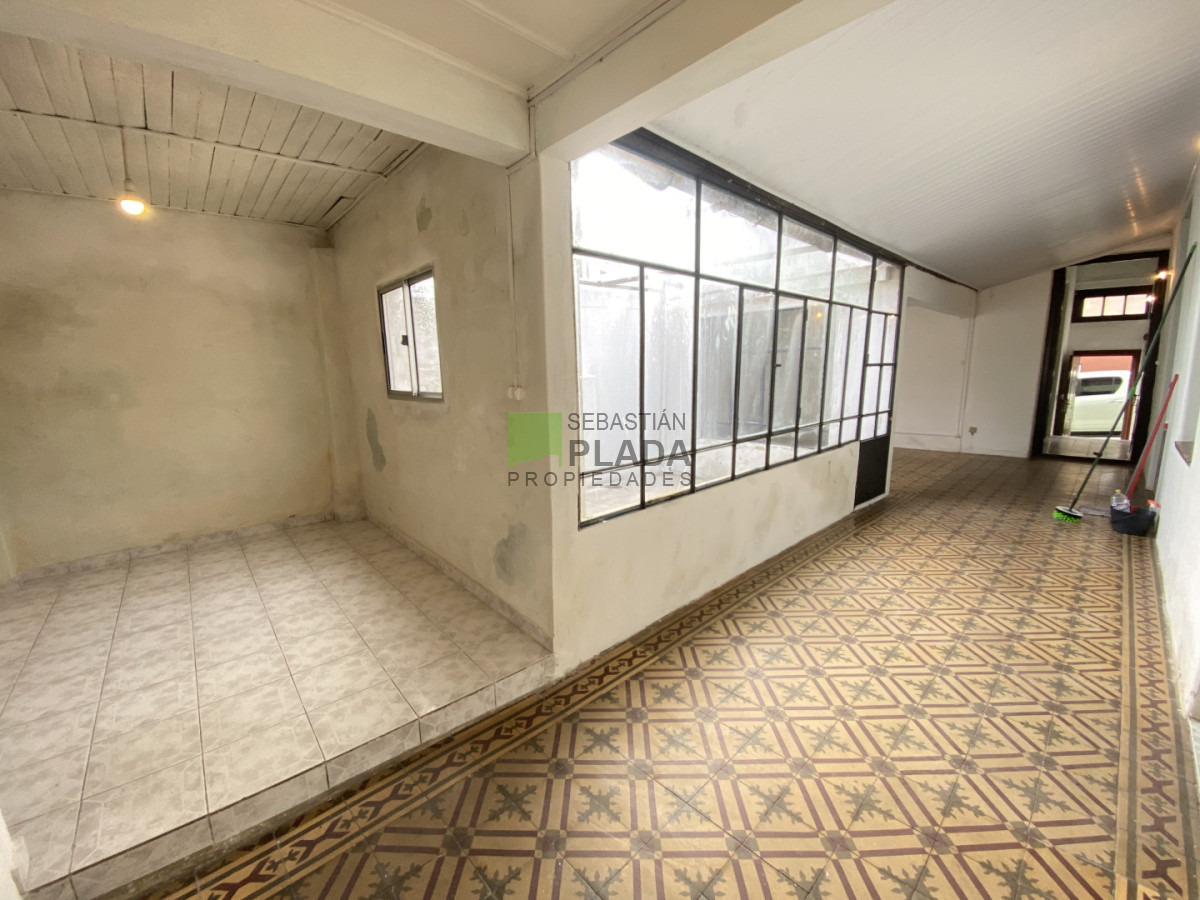 Casa ID.679 - Casa 4 Dormitorios con garaje en alquiler en el Centro de San Carlos