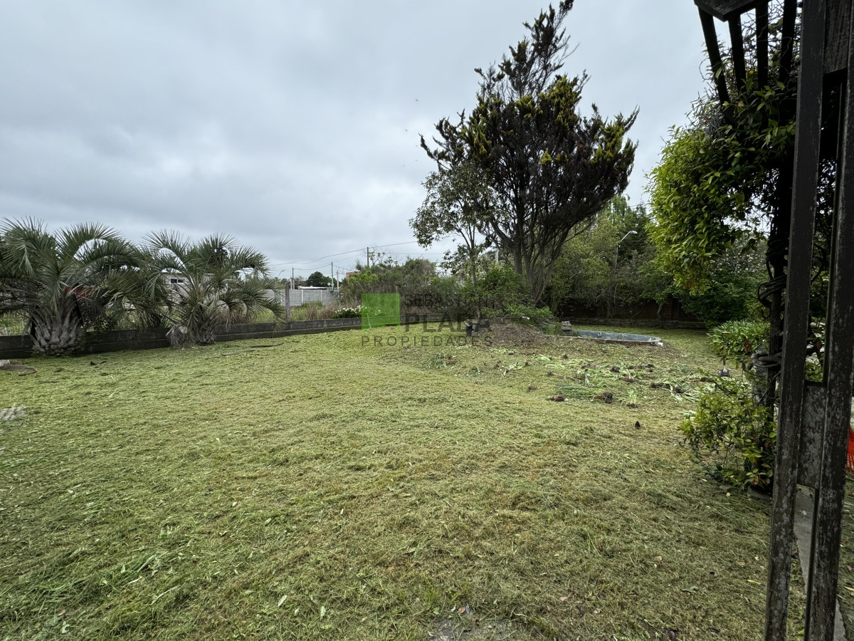Casa ID.927 - Casa y Galpón con buen terreno