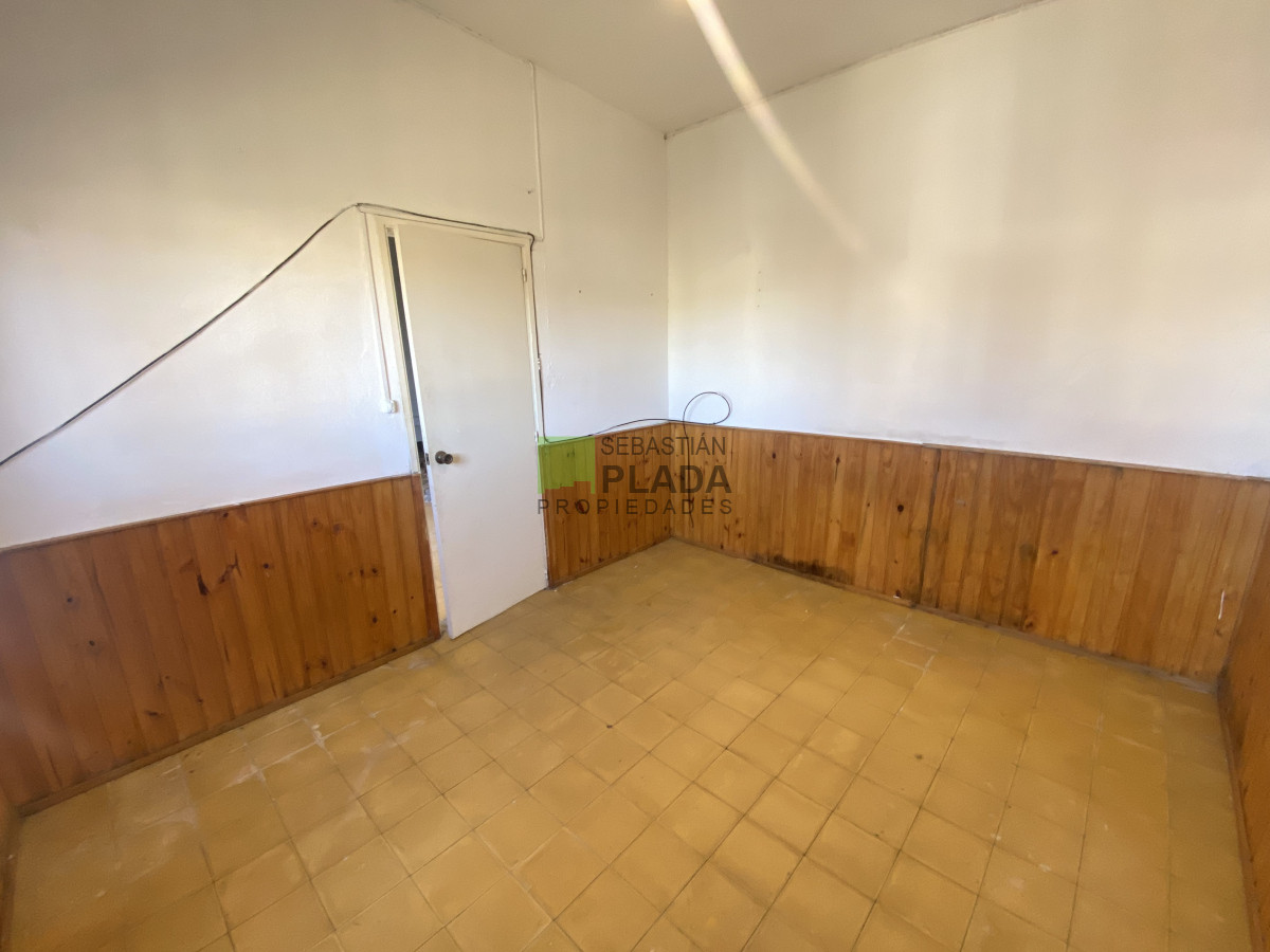 Casa ID.1003 - Casa de 2 Dormitorios en Centro de San Carlos en Venta