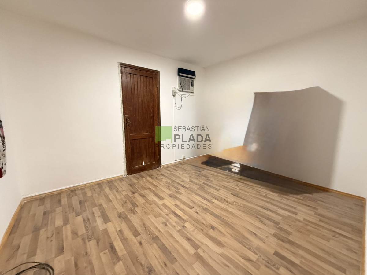 Casa ID.1103 - Casa sobre 18 Julio, ideal Empresa o Profesional