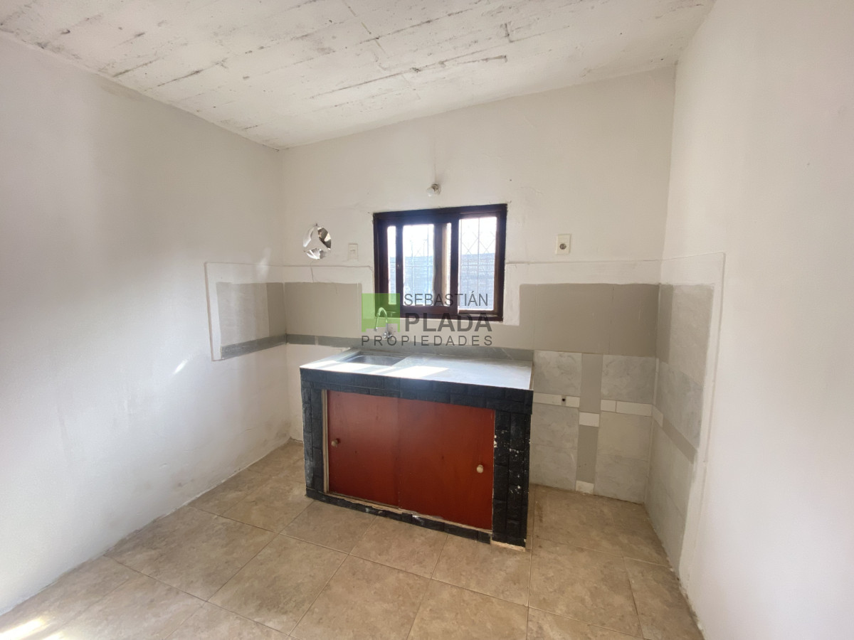 Casa ID.1016 - Casa de 1 Dormitorio y Entrada para Auto en San Carlos  está alquilada
