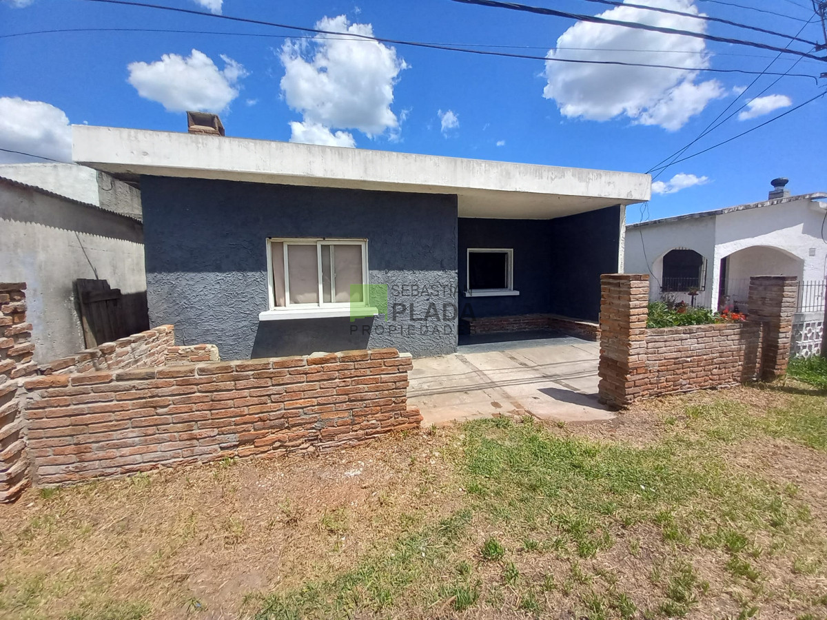 Casa ID.956 - Casa de Plancha 2 dormitorios, muy lumoinoso bien orientada.