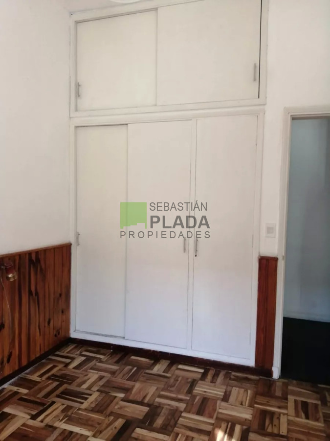 Casa ID.718 - Casa de 3 Dormitorios Céntrica, con garaje en Venta
