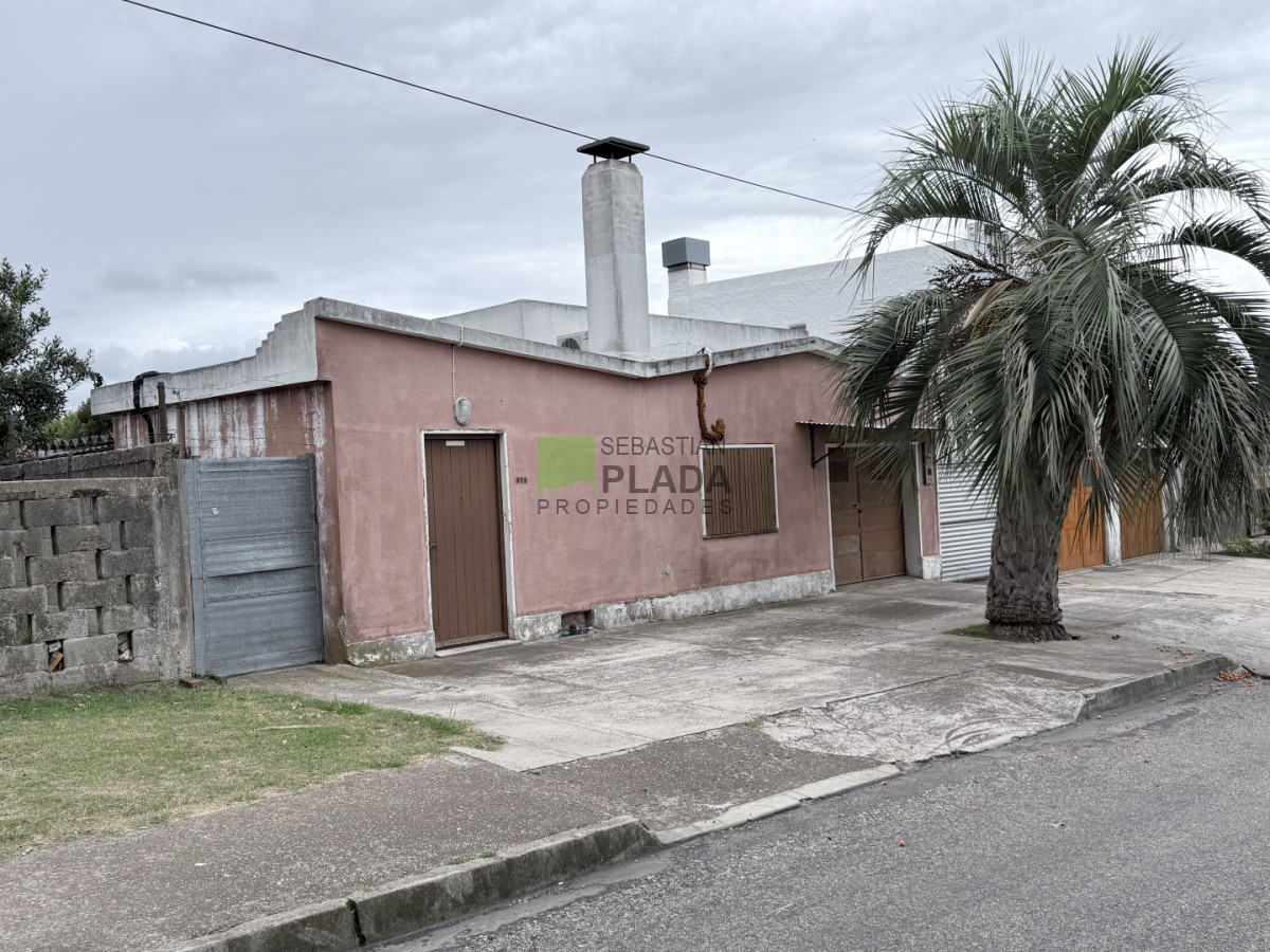 Casa ID.1069 - Casa a Reciclar en San Carlos