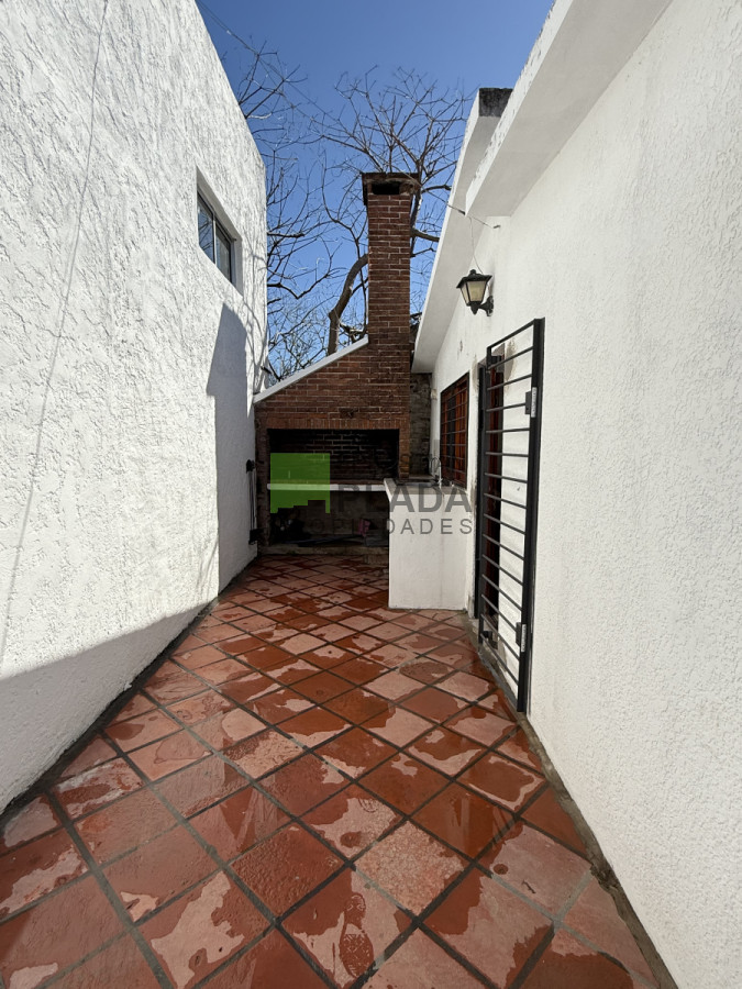 Casa ID.1012 - Casa Plancha 2 Dormitorios con Cochera.
