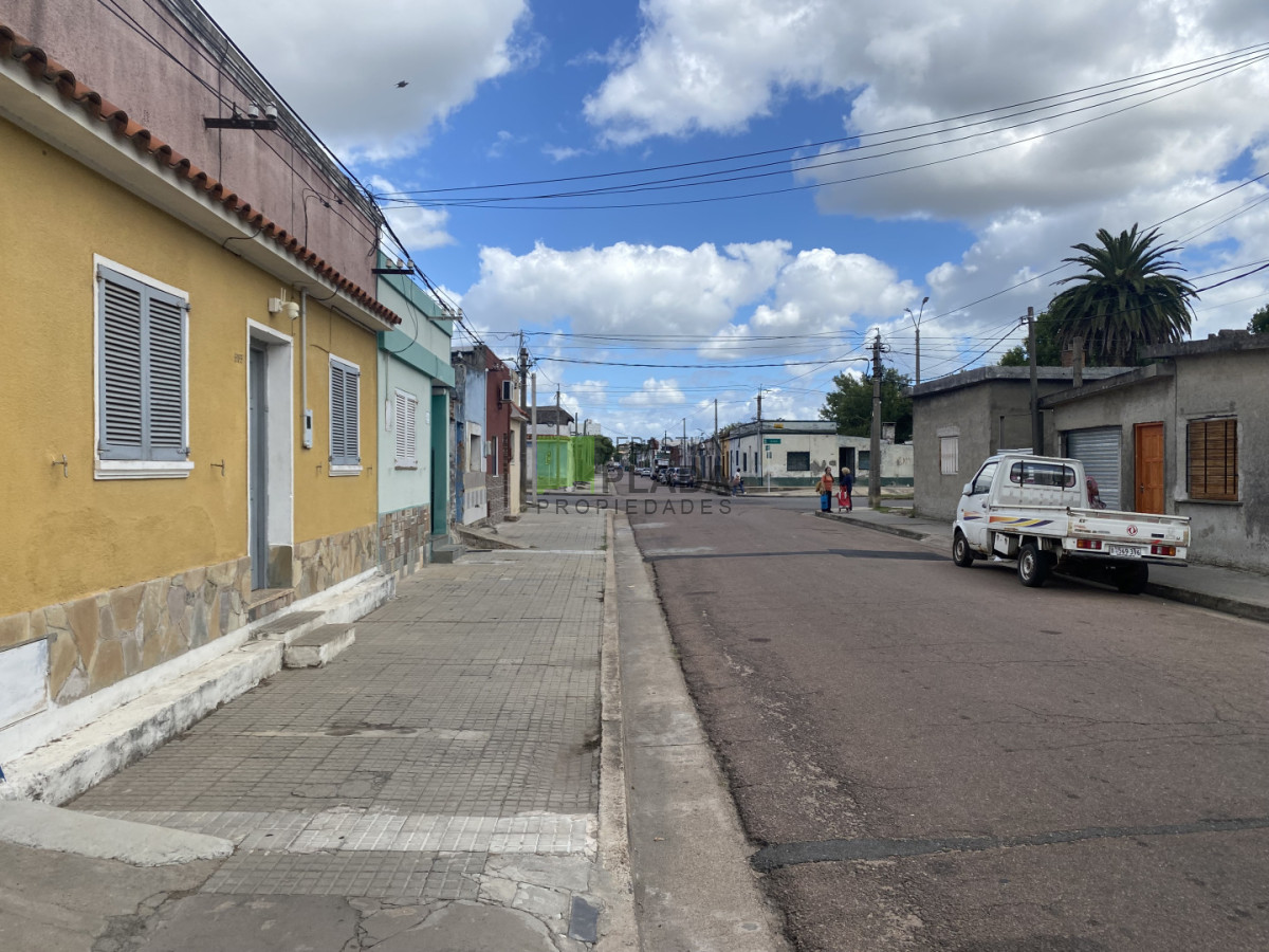 Casa ID.1065 - Casa de 1 Dormitorio en Alquiler en San Carlos