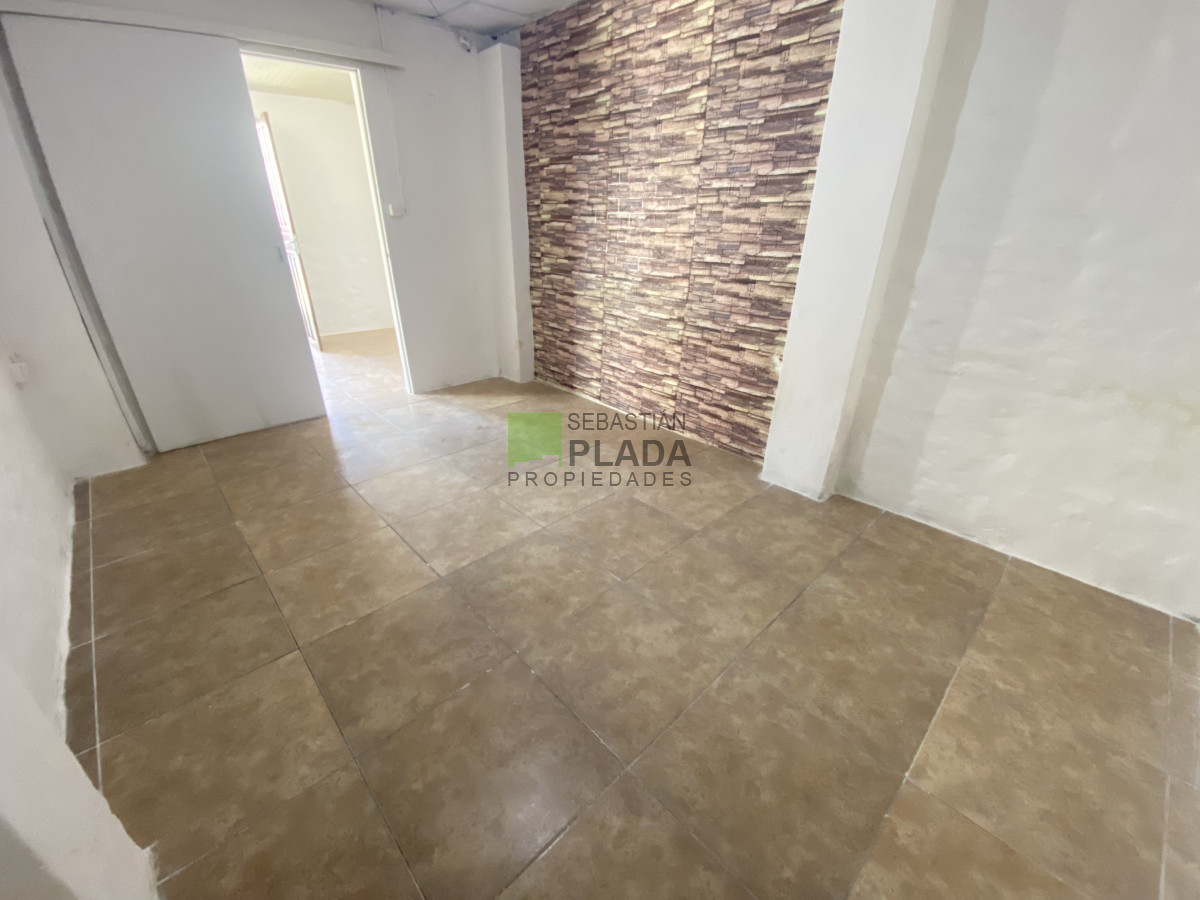 Casa ID.1019 - Casa de 1 Dormitorio en Alquiler en San Carlos
