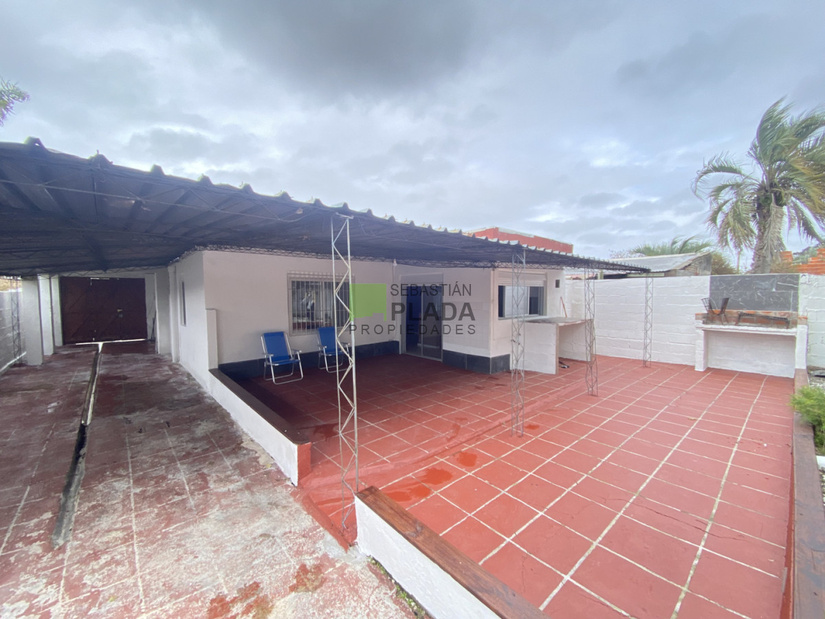 Casa ID.210 - Casa 2 dormitorios, cochera amplia en Venta en San Carlos