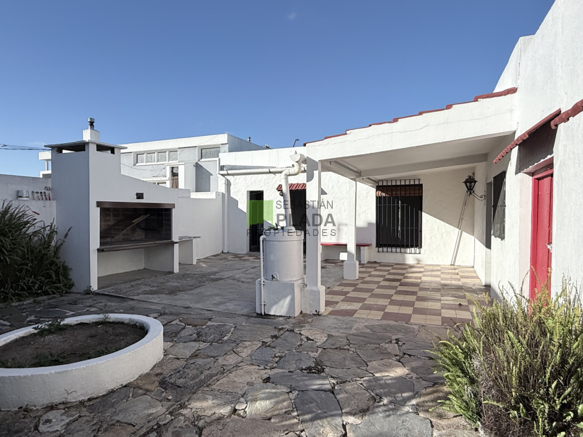 Casa ID.1089 - Casona de 1900 en el Centro de San Carlos