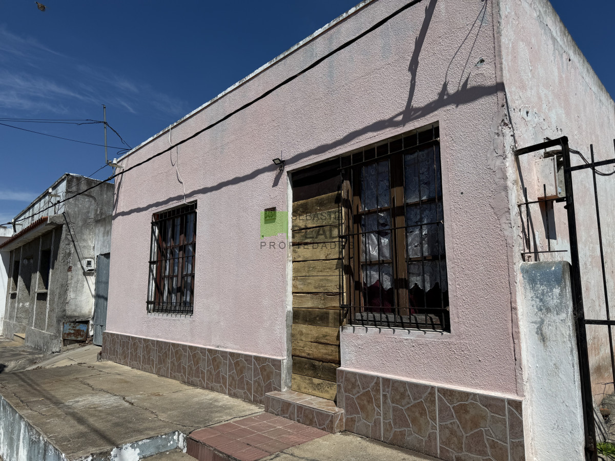 Casa ID.1021 - Casa a reciclar cecana a Rambla y servicios