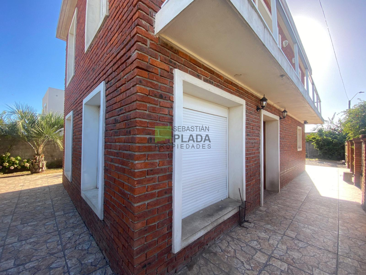 Casa ID.841 - Hermosa casa 2 dormitorios, en venta.