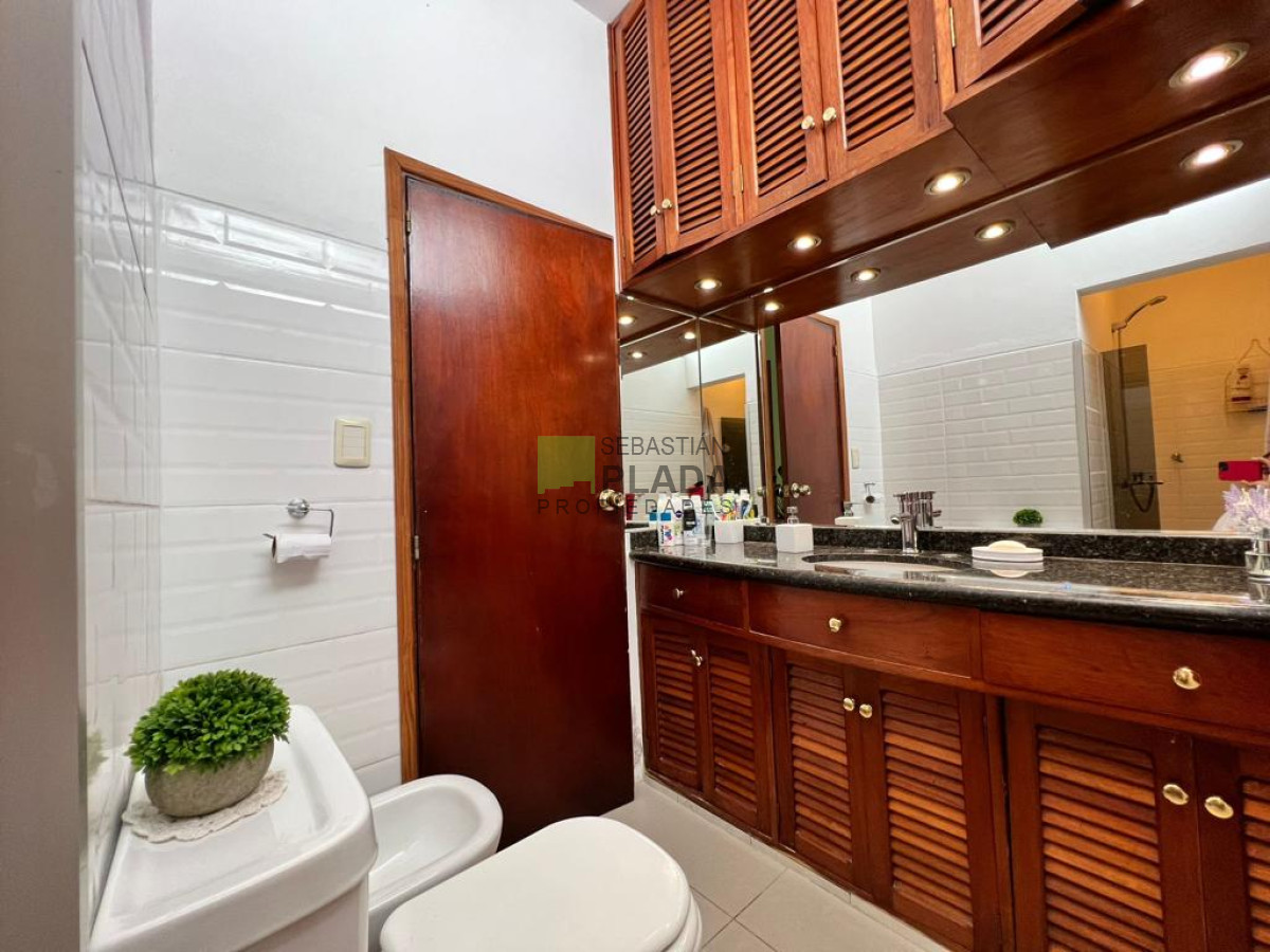 Casa ID.896 - Importante Casa de 4 Dormitorios en Venta en San Carlos