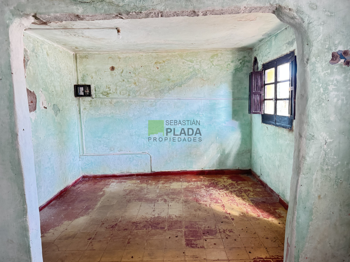 Casa ID.958 - Casa a Reciclar, con buen terreno.