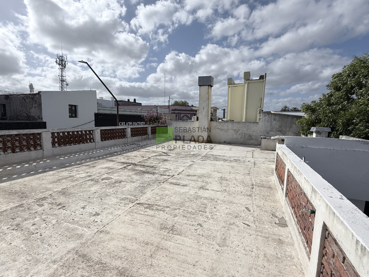 Casa ID.718 - Casa de 3 Dormitorios Céntrica, con garaje.