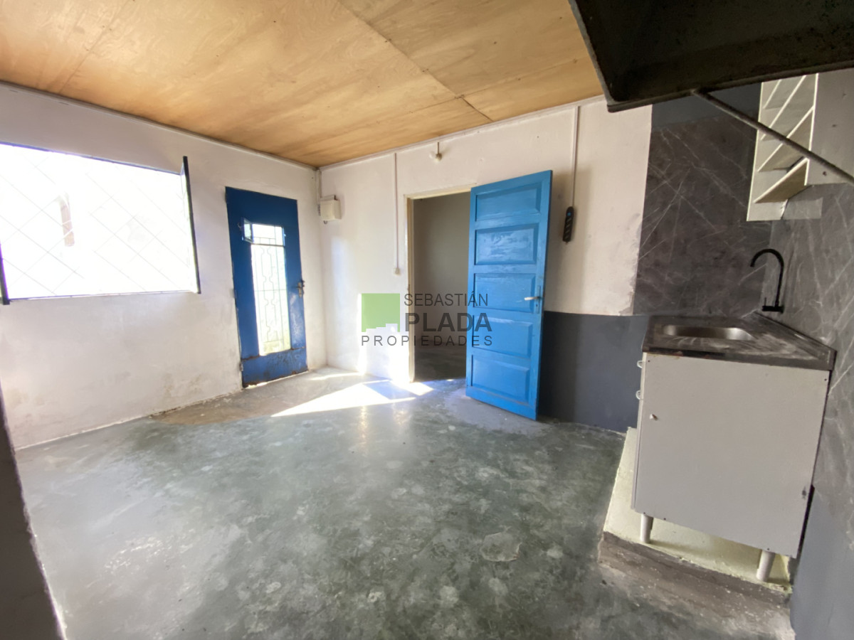 Casa ID.1100 - Casa de 1 Dormitorio, con Garaje en Alquiler en San Carlos