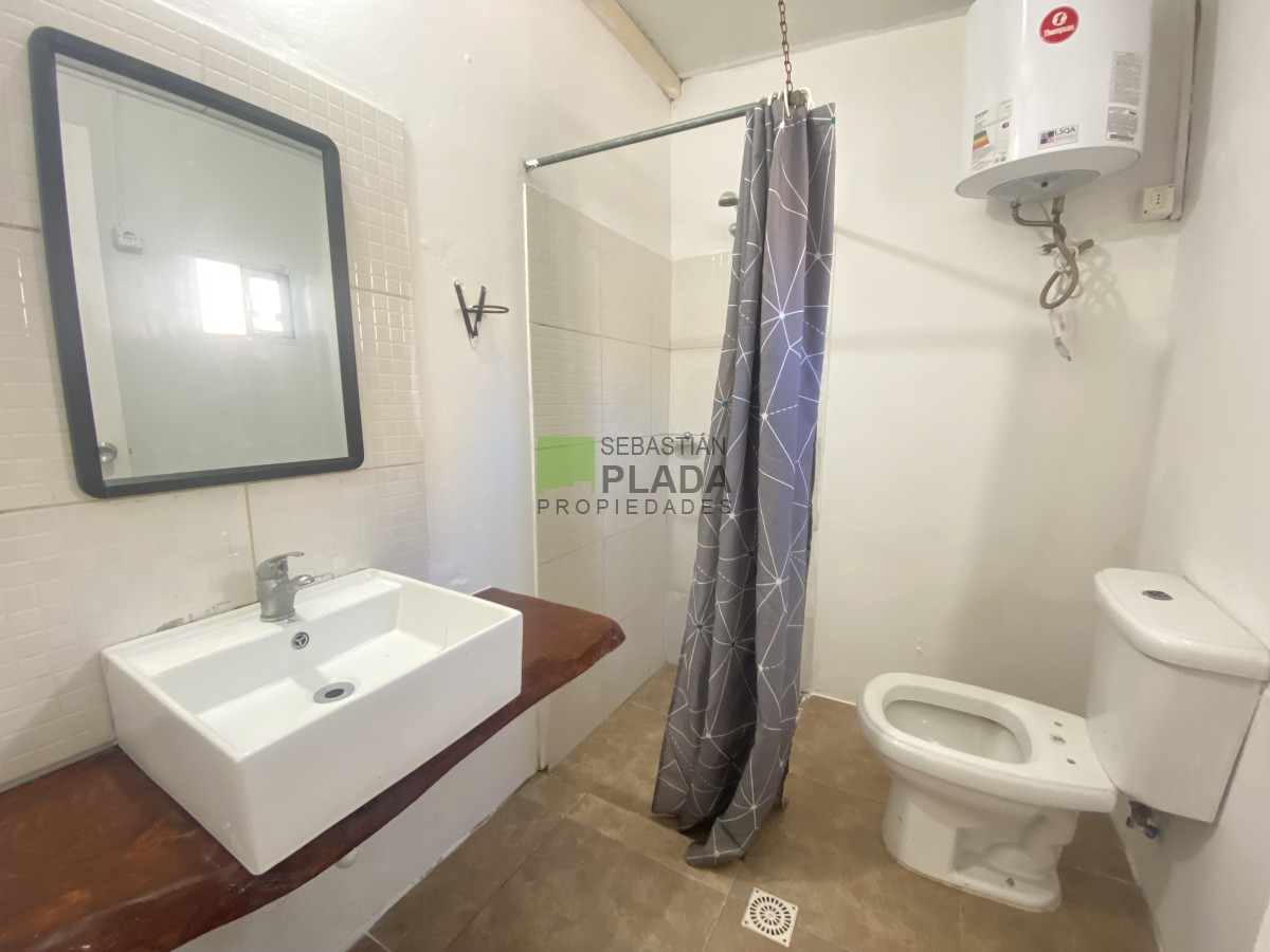 Casa ID.1019 - Casa de 1 Dormitorio en Alquiler en San Carlos