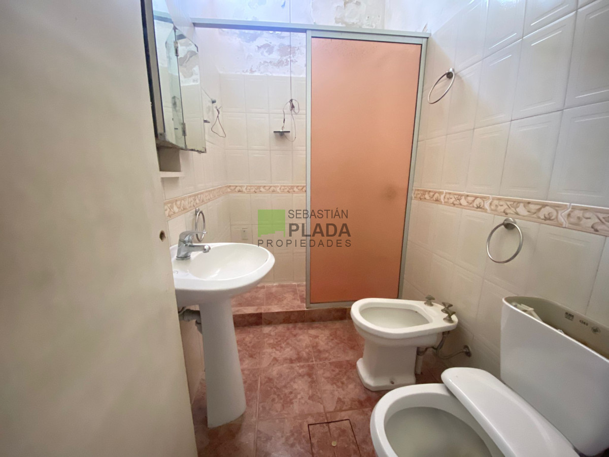 Casa ID.84 - Casa de Tres Dormitorios y Garaje en Venta en San Carlos