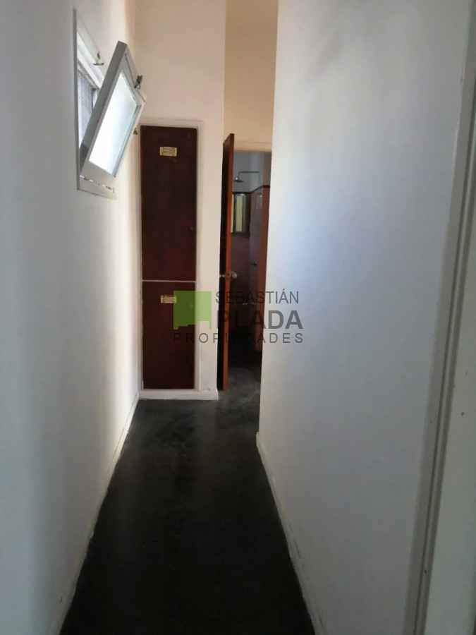 Casa ID.718 - Casa de 3 Dormitorios Céntrica, con garaje en Venta