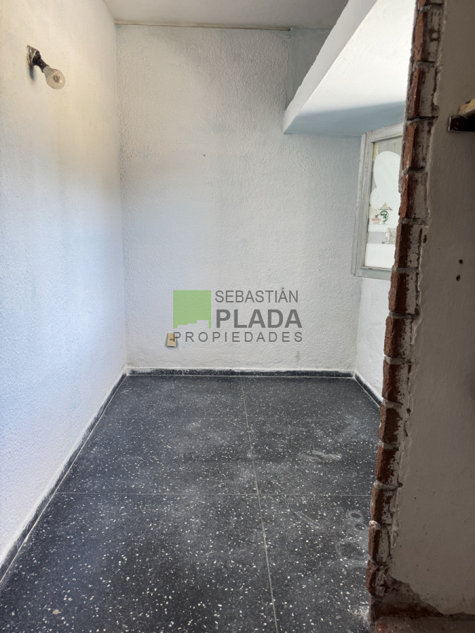 Casa ID.956 - Casa de Plancha 2 dormitorios, muy lumoinoso bien orientada.