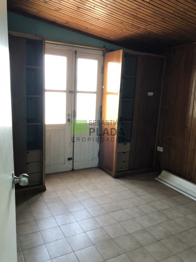 Casa ID.238 - Casa 4 dormitorios, Galpón, Garage, Patio, cercana al centrto, a pasos de la Rambla