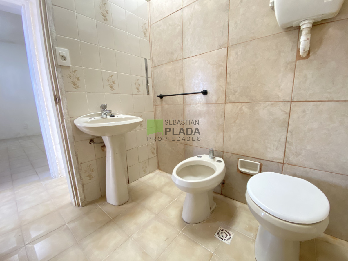 Casa ID.771 - Casa de 1 Dormitorio Amplio en Alquiler en San Carlos