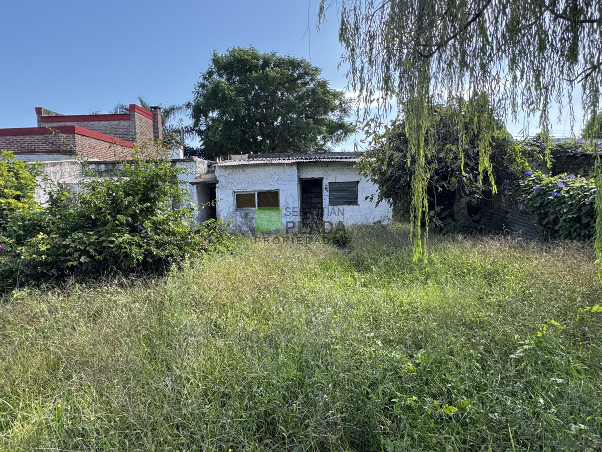 Casa ID.958 - Casa a Reciclar, con buen terreno.