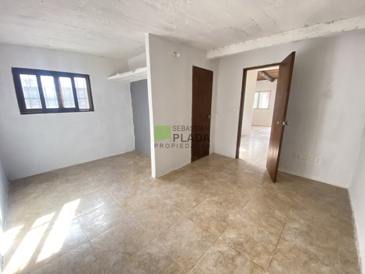 Casa ID.1016 - Casa de 1 Dormitorio y Entrada para Auto en San Carlos  está alquilada