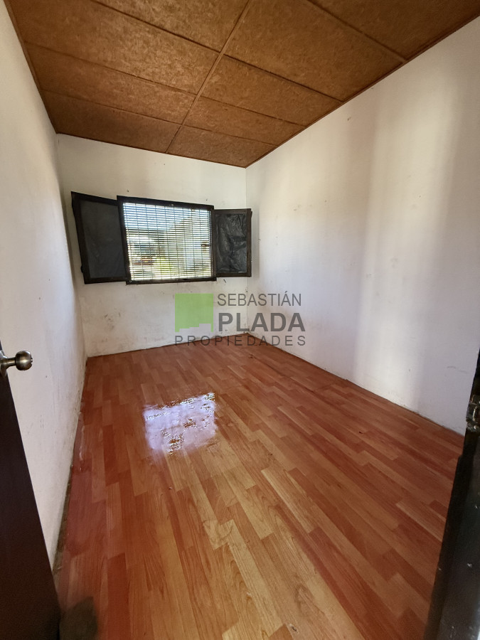 Casa ID.1032 - Casa 2 dormitorios, céntrica, amplio terreno