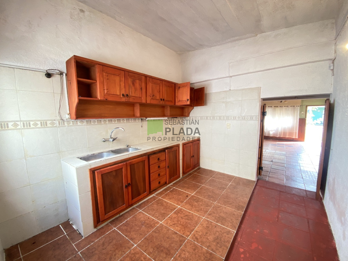 Casa ID.848 - Casa Tres Dormitorios, garaje, patio.  Venta en San Carlos