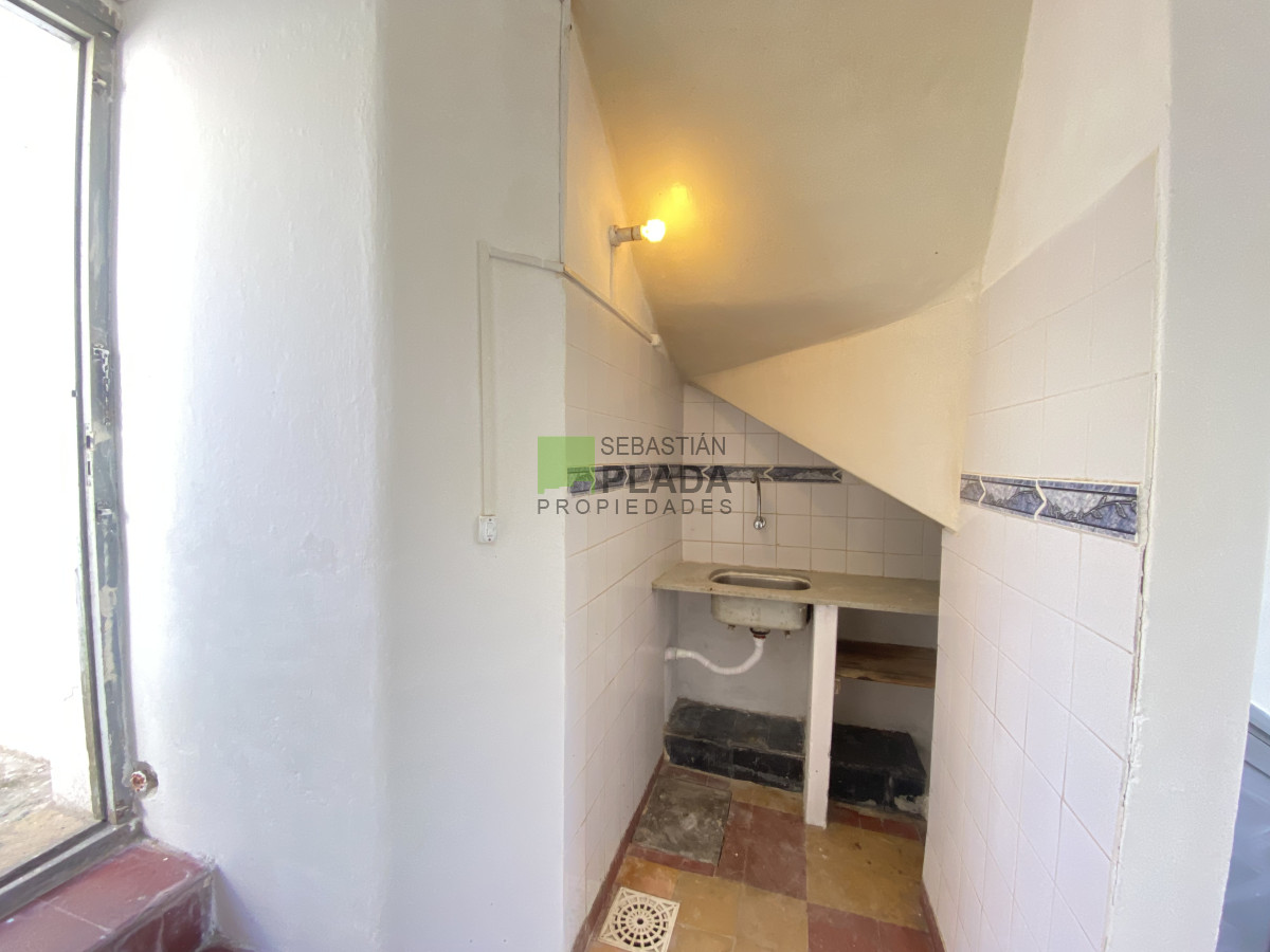 Casa ID.1020 - Casa de 1 Dormitorio en Alquiler en San Carlos