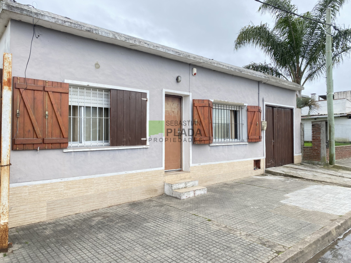 Casa ID.210 - Casa 2 dormitorios, cochera amplia en Venta en San Carlos