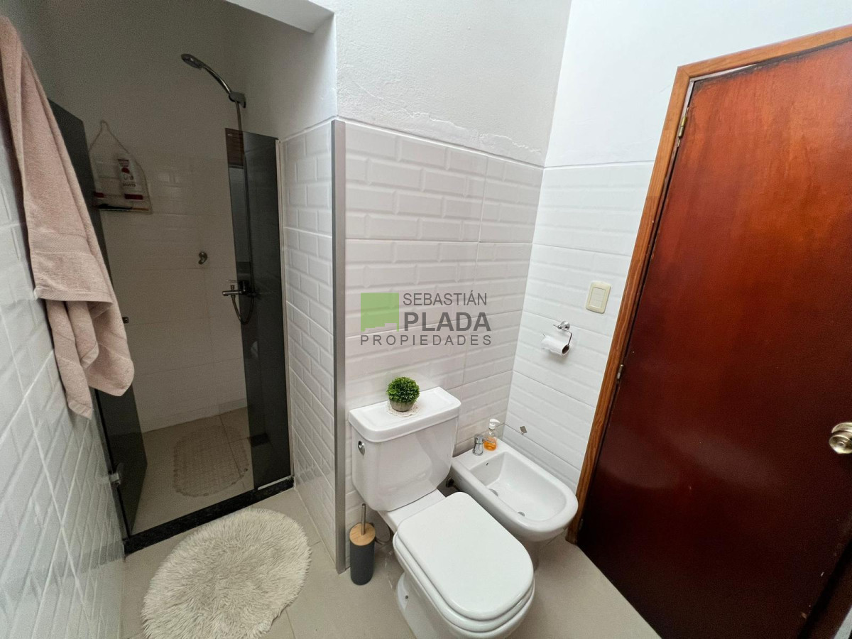 Casa ID.896 - Importante Casa de 4 Dormitorios en Venta en San Carlos