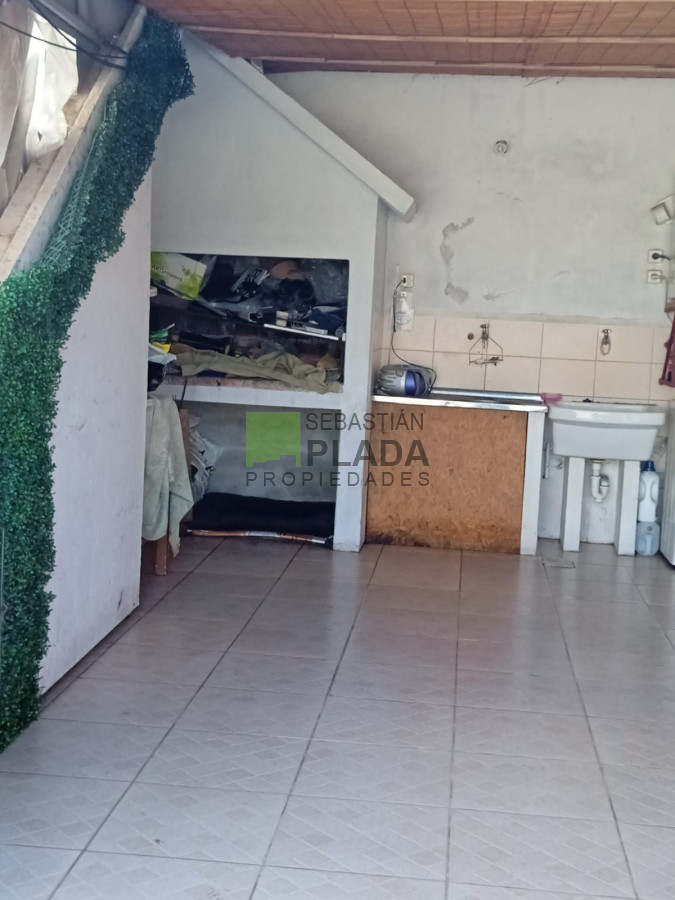 Casa ID.710 - Casa con Local o monoambiente. apta Banco